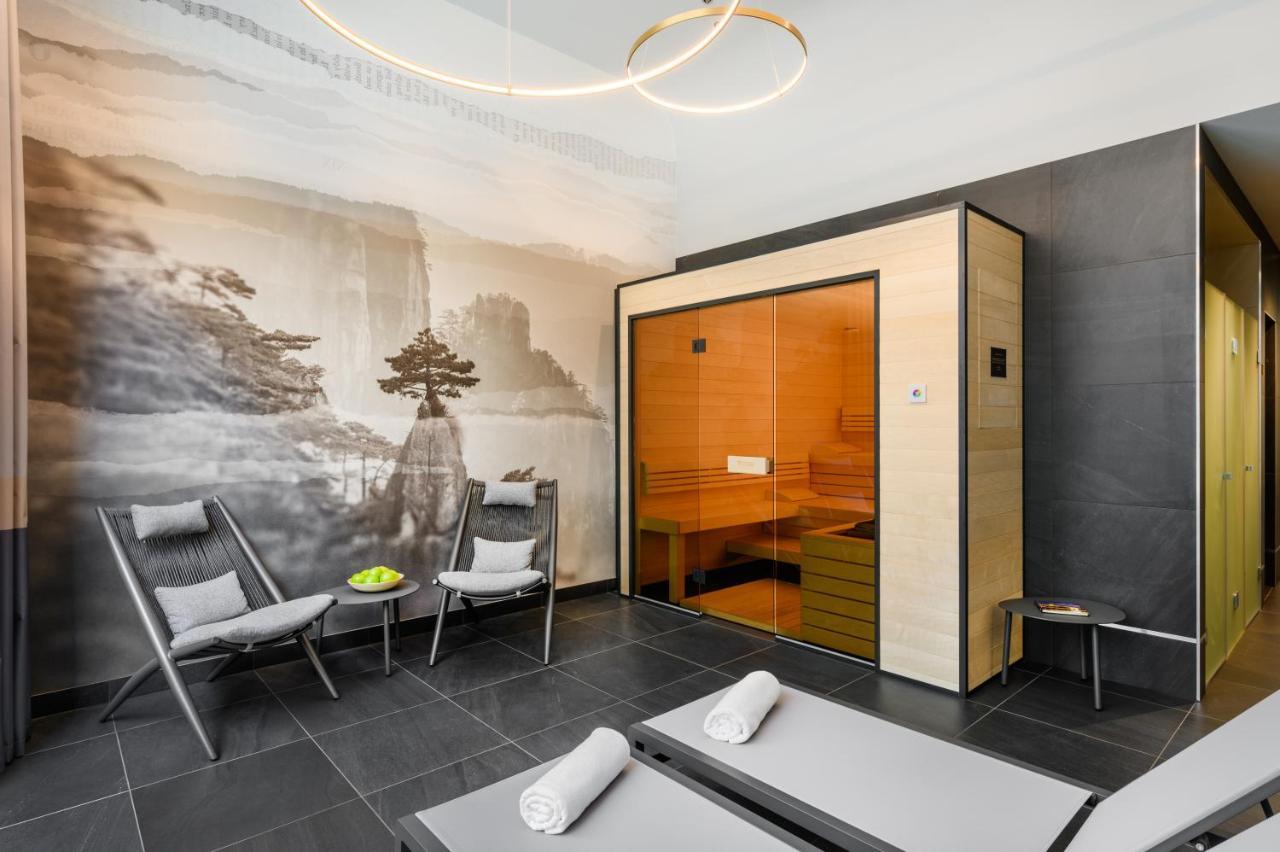 Emerald Downtown Luxury Suites By Continental Group Budapest Esterno foto