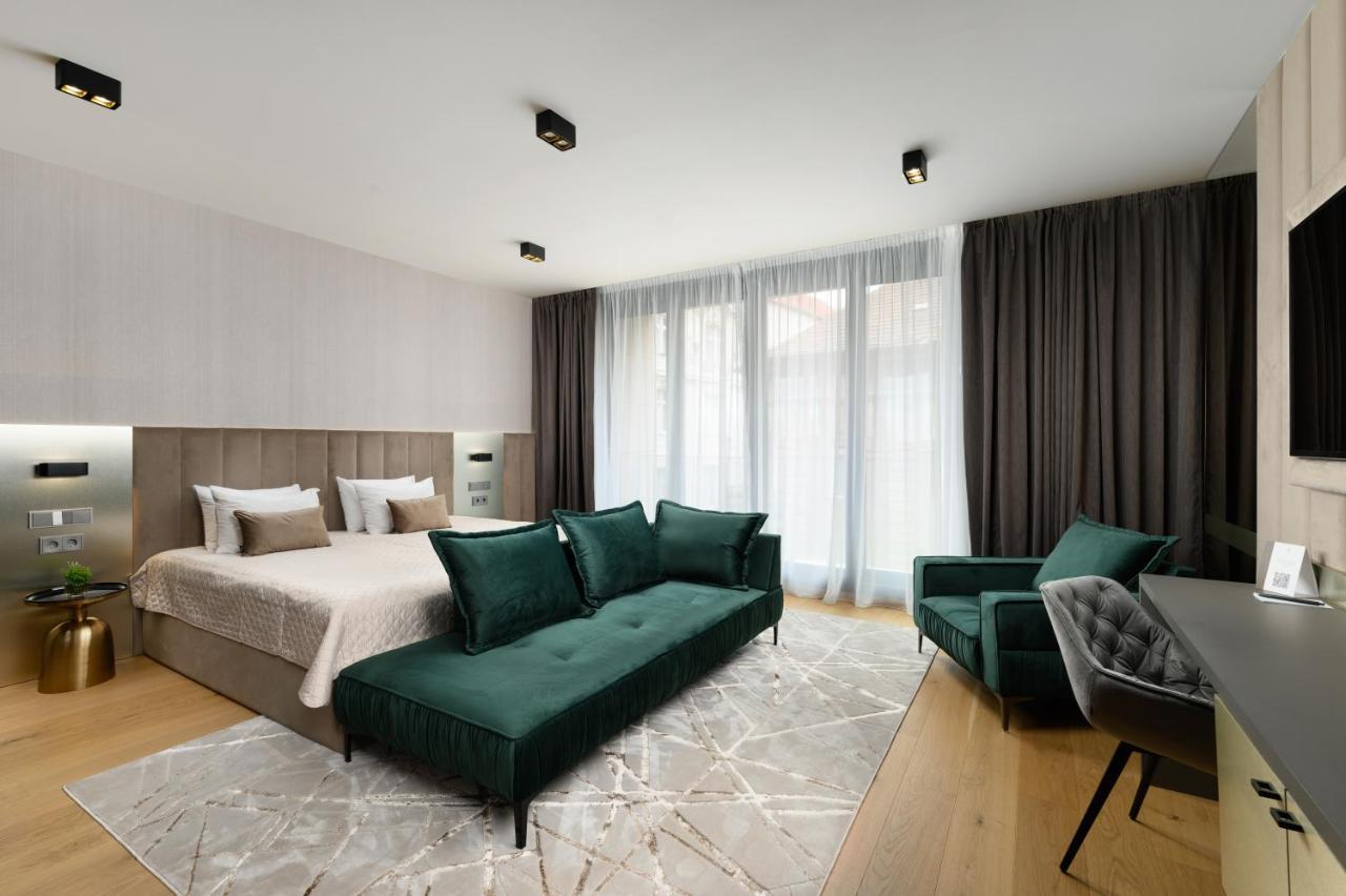 Emerald Downtown Luxury Suites By Continental Group Budapest Esterno foto