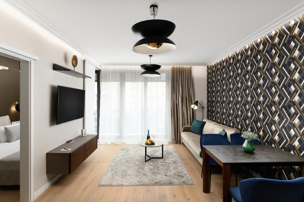 Emerald Downtown Luxury Suites By Continental Group Budapest Esterno foto